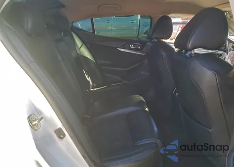 2016 Nissan Maxima 3.5S z USA, uszkodzony, nr VIN 1N4AA6AP8GC390781